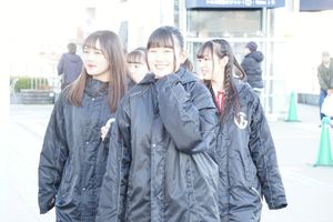 いわき市公認のアイドル登場。カメラを怪しんでいるが…。