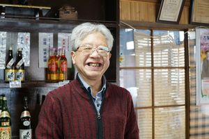 四代目の伊藤さん。昼食時にも関わらず、笑顔で取材に応じて頂いた。