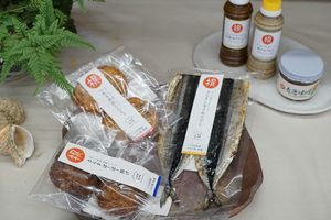 くさの根では「根シリーズ」として、いわきの郷土料理などを手軽に味わえる商品を出している。