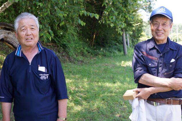 片貝川をまもる会の方々。