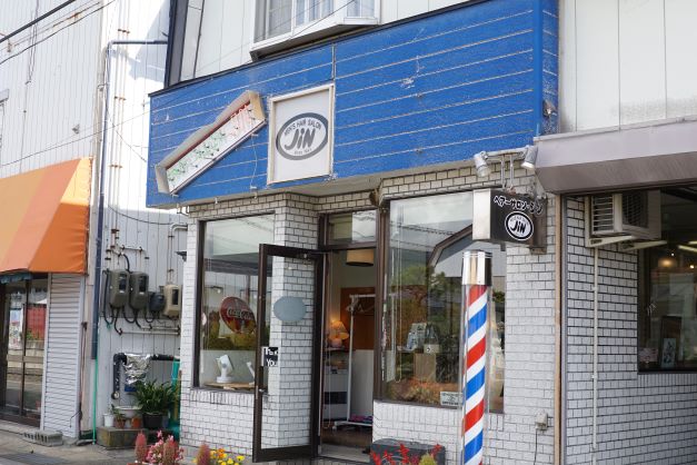 ご主人で三代目の理容店。川桁地区の男性のヘアスタイルは、ここで決まる！？