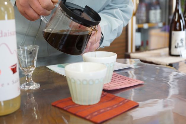 酒を仕込む地下水で、コーヒーを淹れて頂いた。