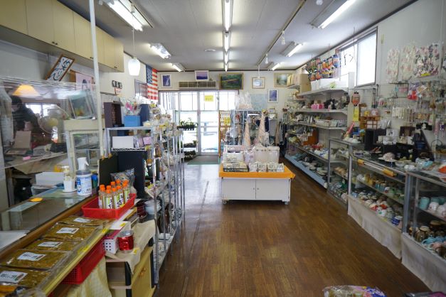 お店はお土産も買える（許可を得て、撮影・掲載しております）。