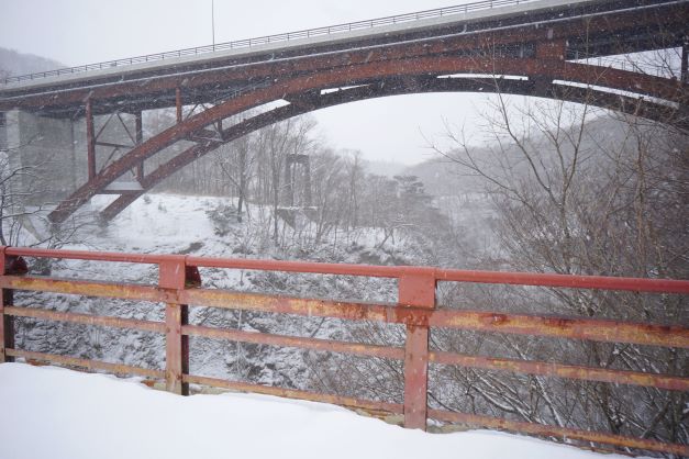 雪割橋は西郷村の観光名所の１つ。