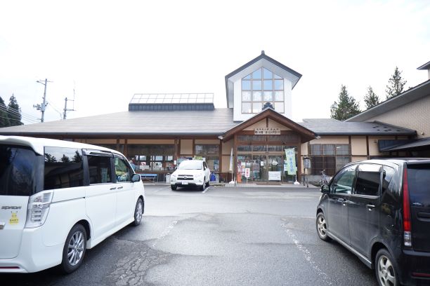 ラッキー公園の雪囲いの件を伺ったお店で、昼食を…。