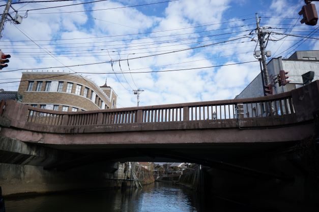 戻ってきて最後に潜るのが「忠敬橋」。