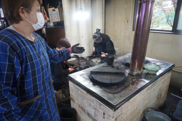 鬼くるみ専門店は、来月にはここ1軒になるそう。