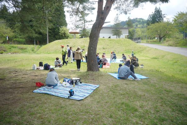 遠足の思い出、キーホルダー作り中！