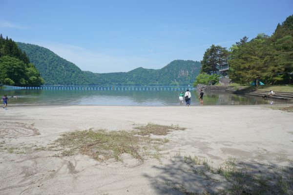 この時期から、水辺も楽しめる。