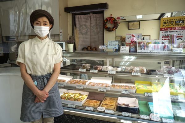 今は三代目と妹さんで、地元和洋菓子店を営む。