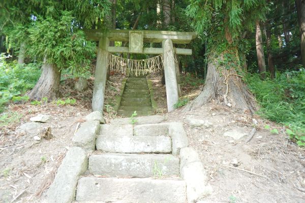 with a camera in Kagamiishi Town 6-4