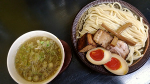 つけ麺の登場！単品（並）は850円。