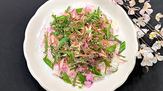 『春を感じるレシピ』カンタンすし酢＆缶詰で【さんまのかば焼きちらしずし】