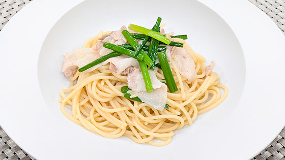『万能調味料・ゆずこしょう』豚肉の脂もさっぱり！【豚肉のゆずこしょうパスタ】