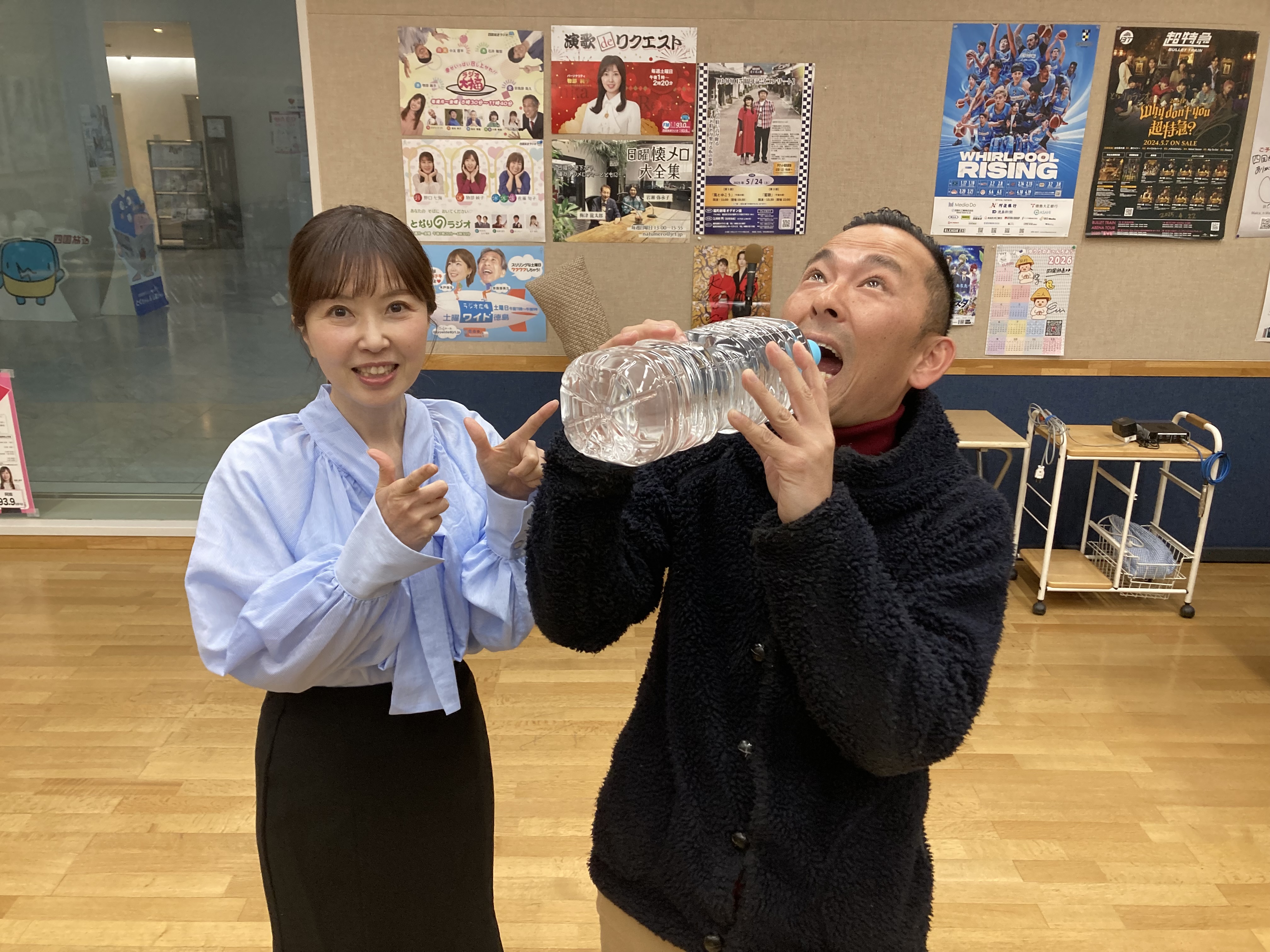 ２㍑の水を直飲み、ワイルドだろぉ😎