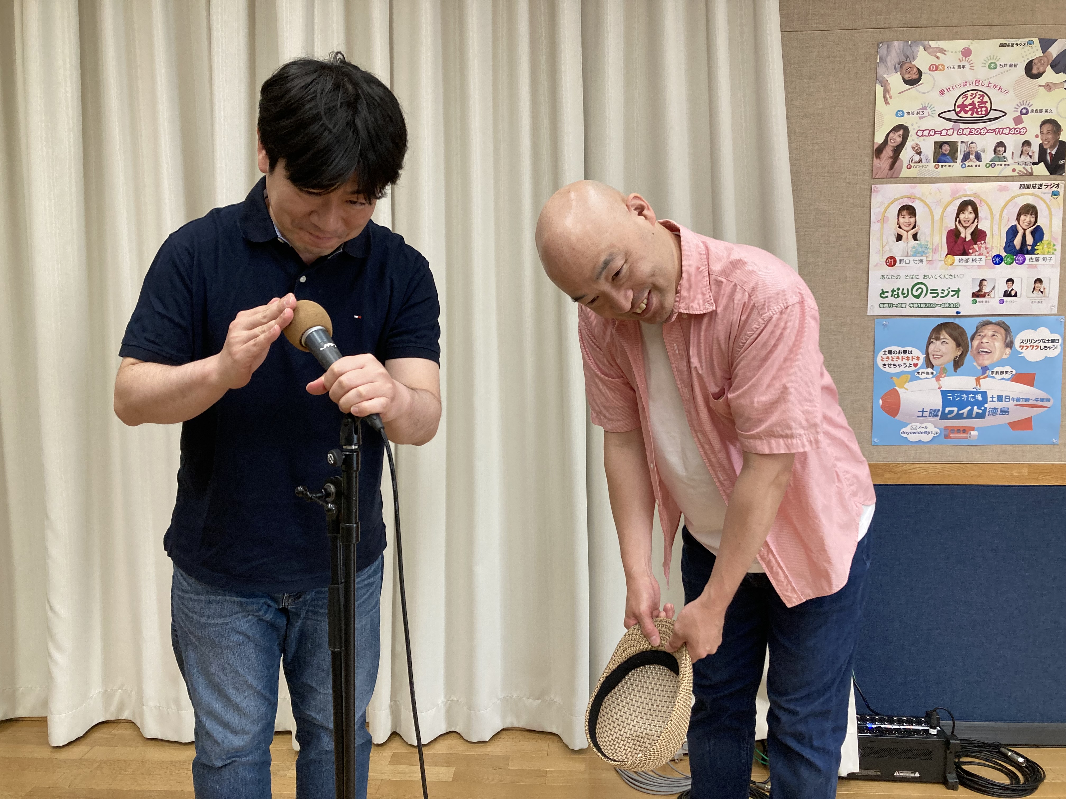 普段お世話になっているマイクと帽子に感謝を伝えました✨
