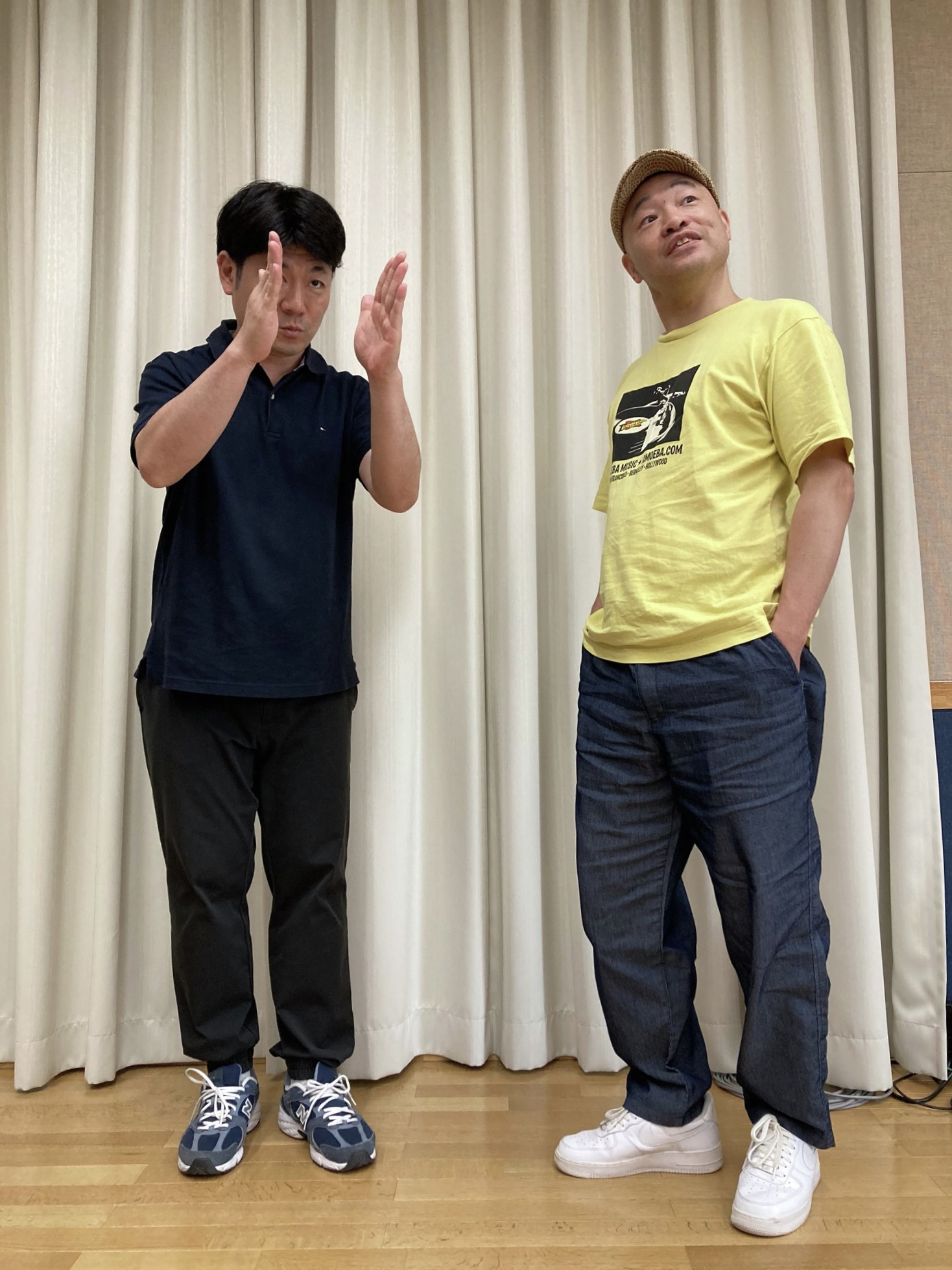 最近おしゃれに夢中なタコ介さんと、夢中ポーズ！の小玉アナ