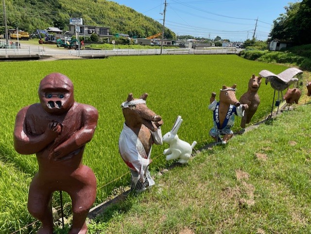 オブジェはざっと７０体くらいあるそうです😮