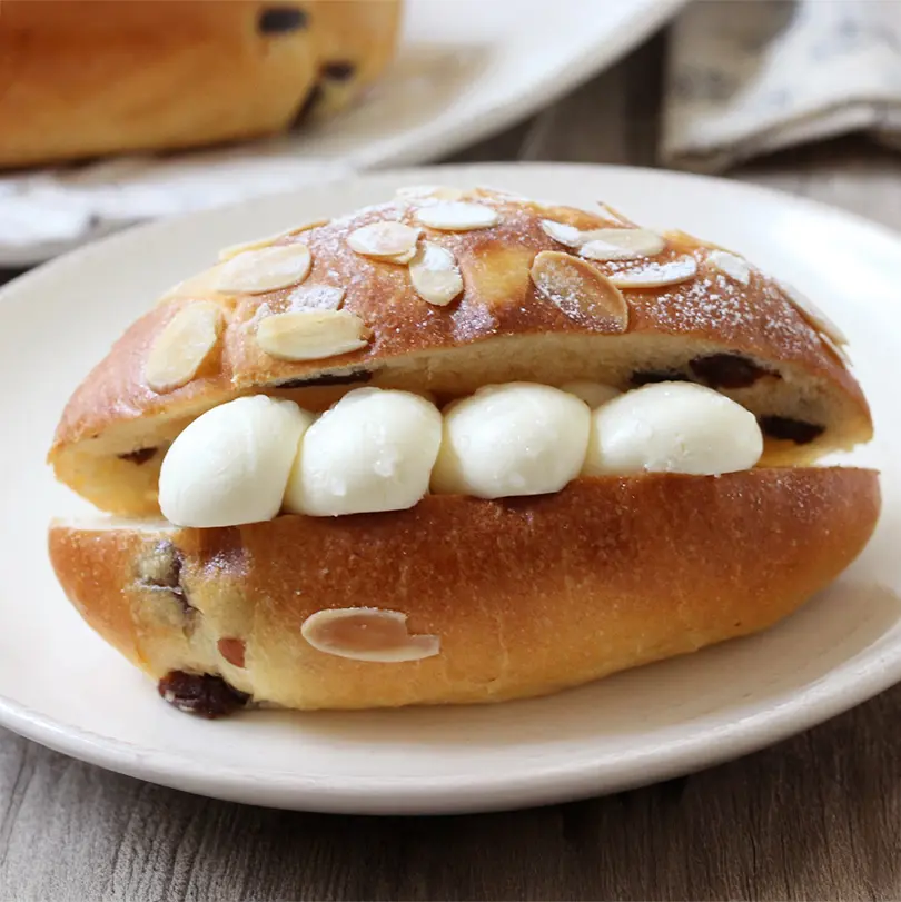 ［ドンク］イワテ練乳クリームサンド