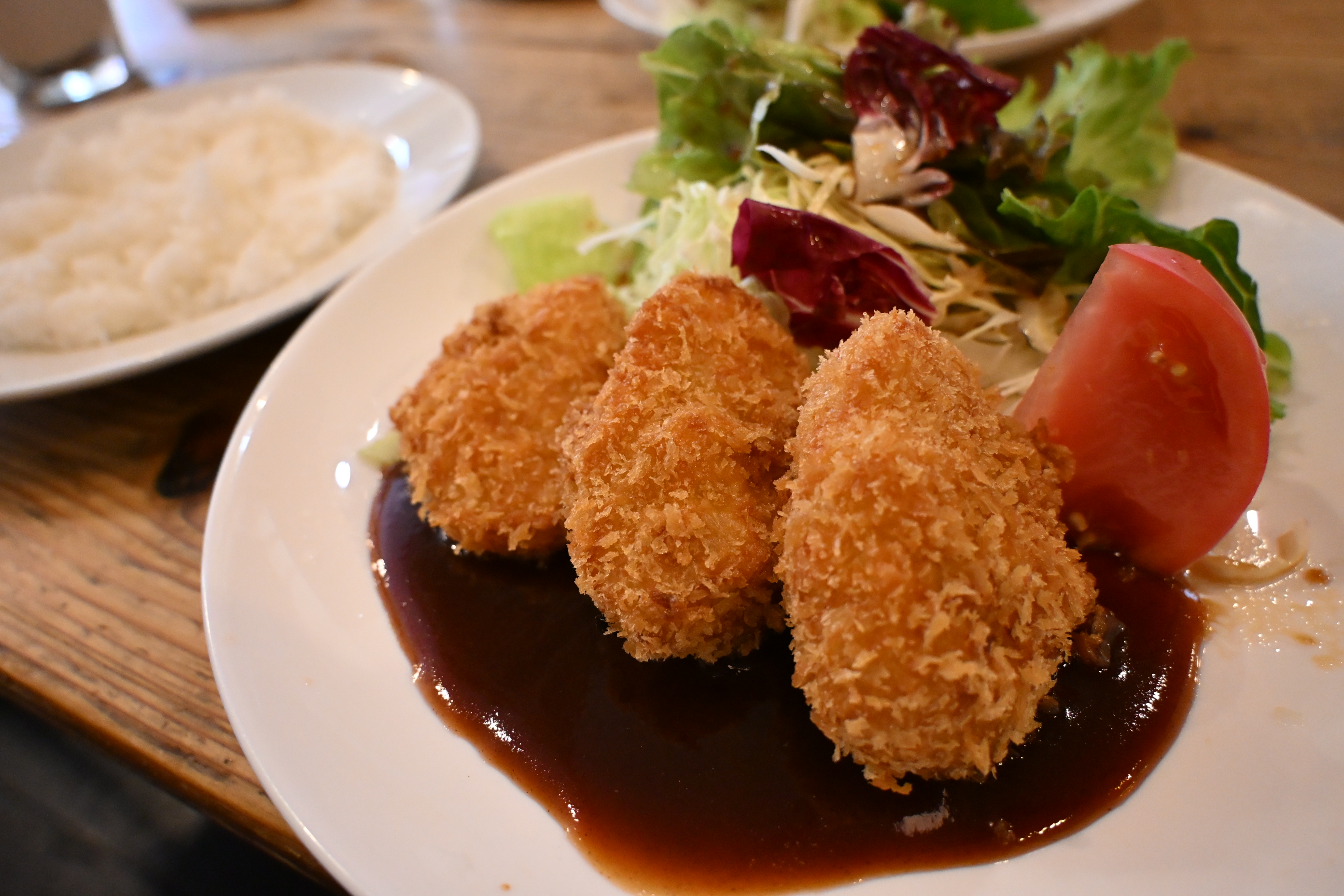 四万十町の人気店の“コロッケ”を帯屋町で！リーズナブルなランチが魅力『佐々木商店』