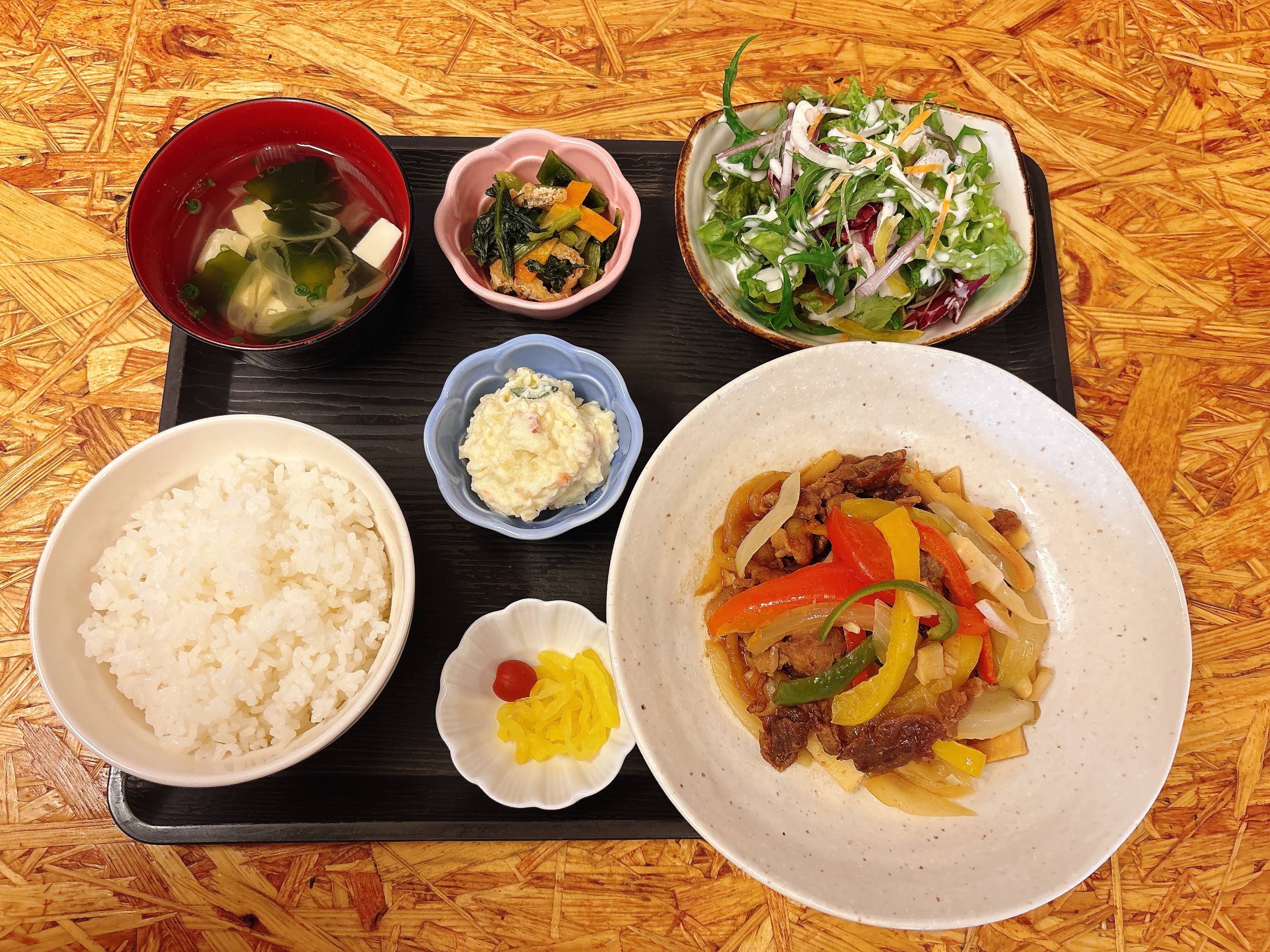 たむ家 和洋酒場たむ家 朝倉ランチ たむや