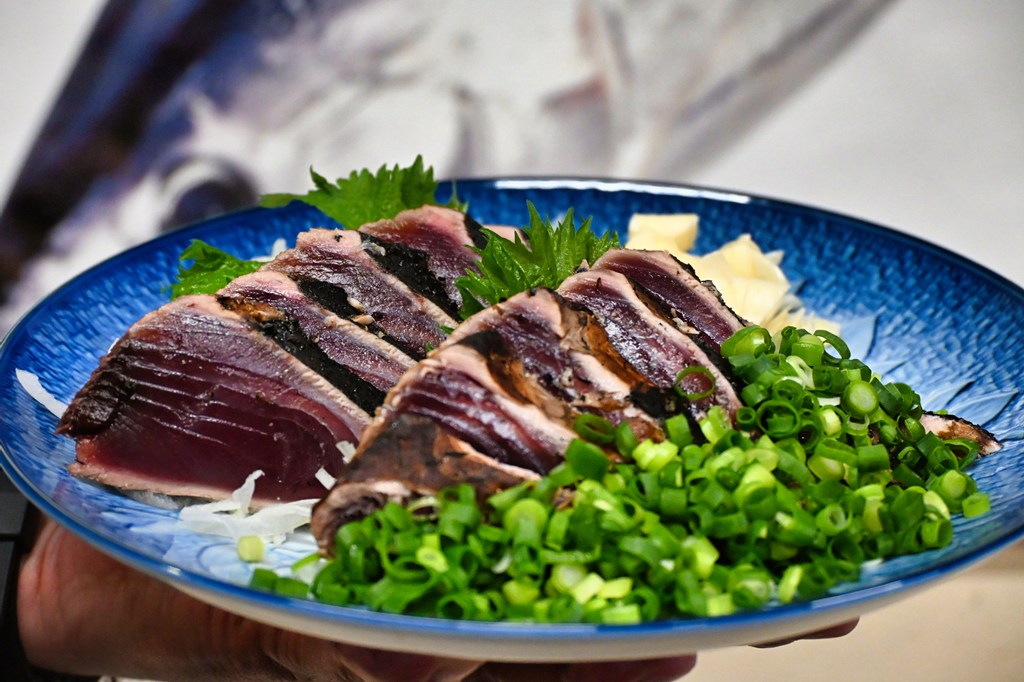 出来立ての絶品タタキ!!藁焼き体験もできる「黒潮工房」中土佐町久礼