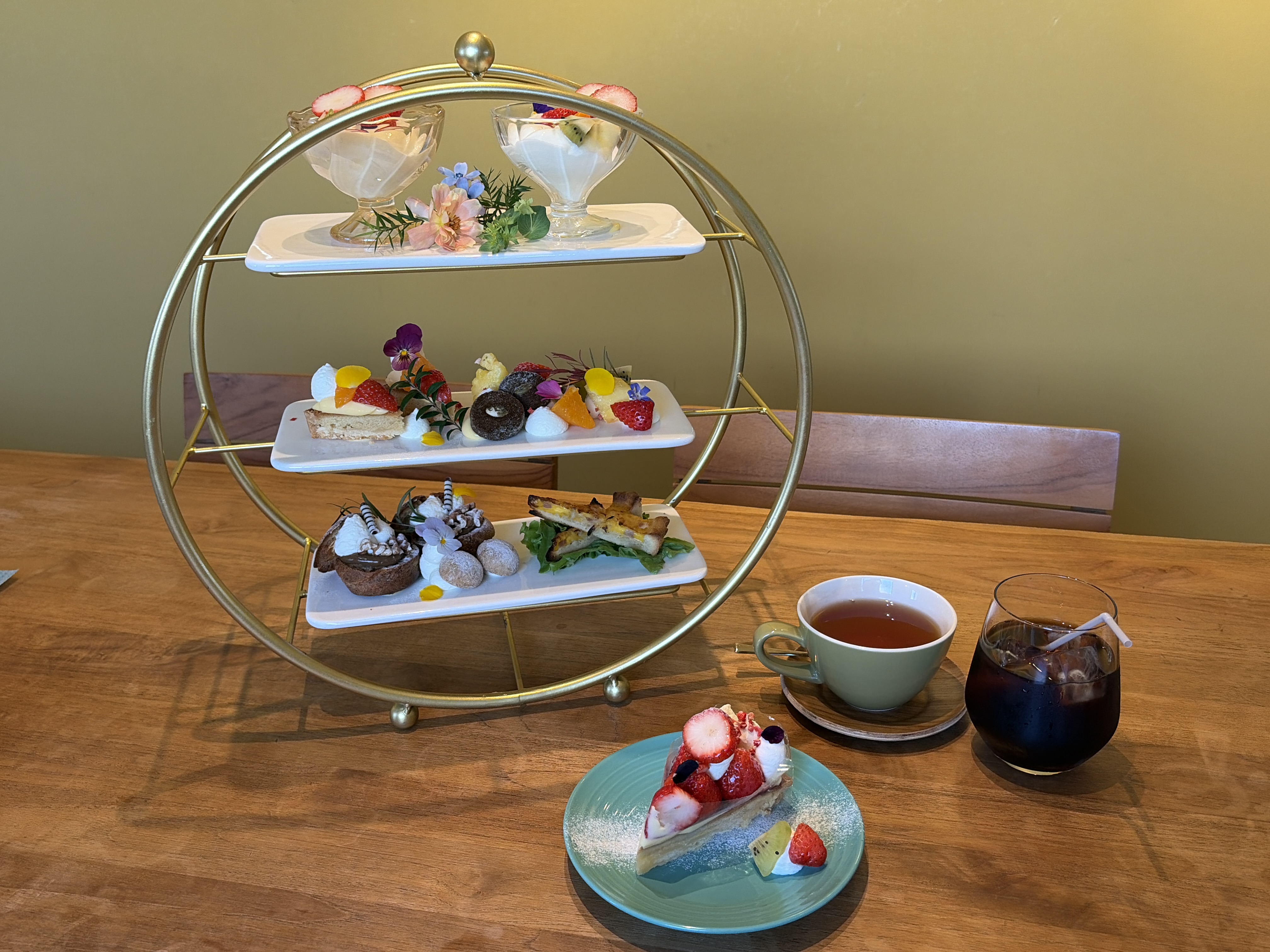 季節のアフタヌーンティーセットで優雅なひとときを♪「えんぴつとフォーク」高知市愛宕町