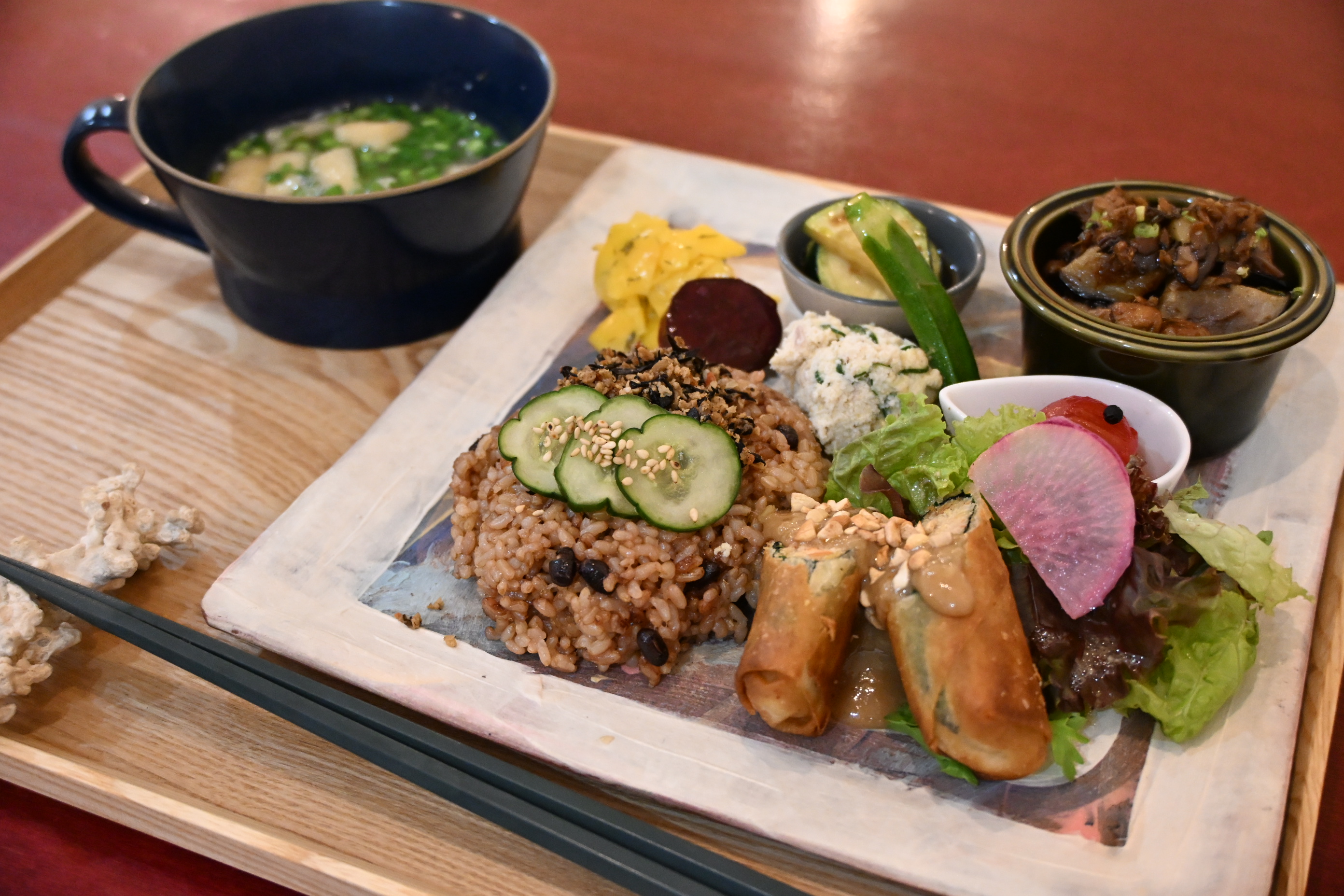“身体を思いやること”を第一に考えた食事「玄米とコーヒーの店 月と太陽と星たち」高知市本町