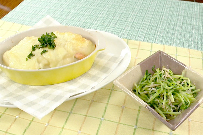「豆腐とサーモンのグラタン」と「豆苗としらすのレモン和え」