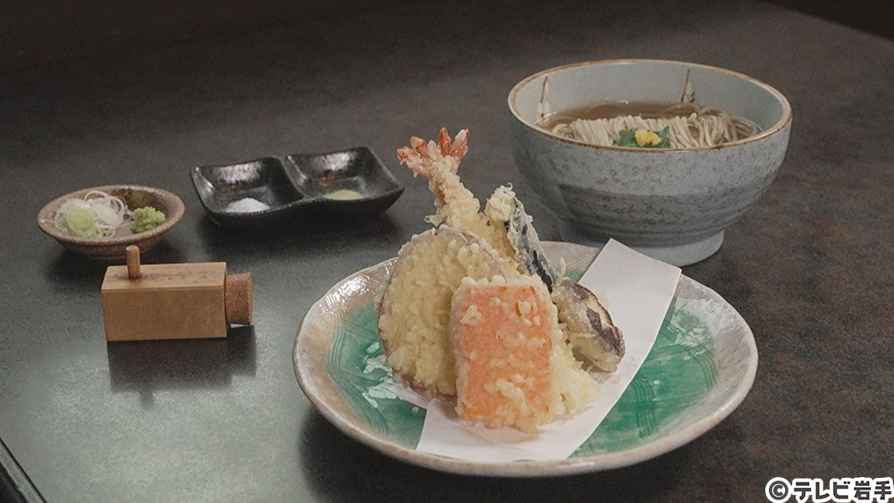 雪下のごちそう