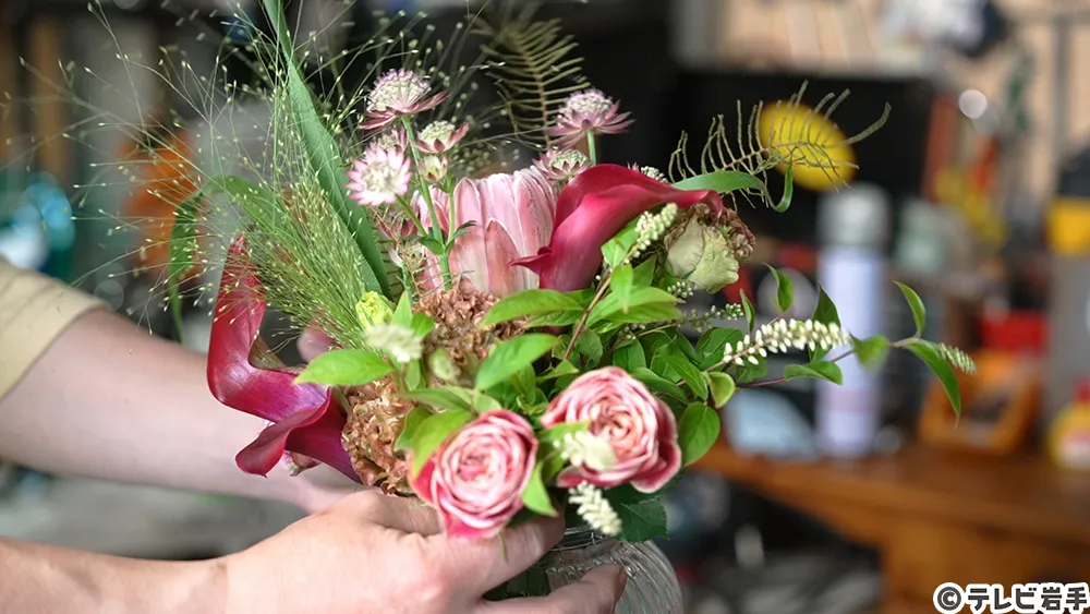 笑顔になる花を