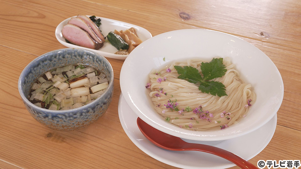 芳醇な香りの限定麺